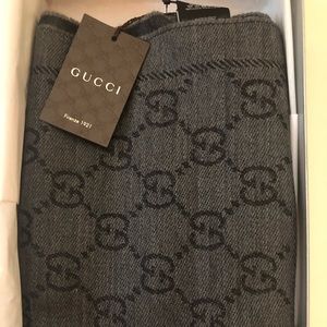 GUCCI scarf